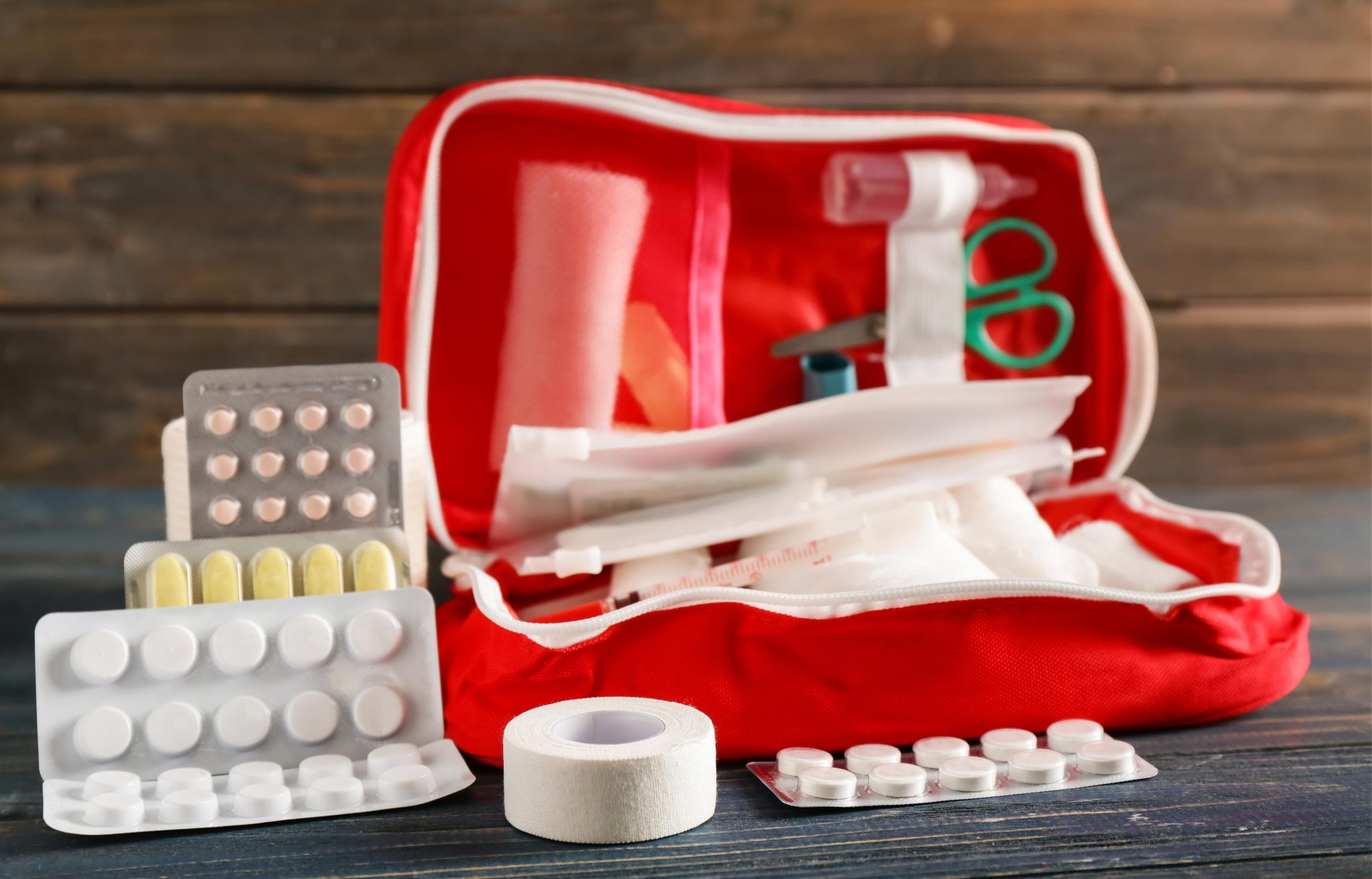 Advanced First Aid Kit: 2026 Canadian Workplace Guide